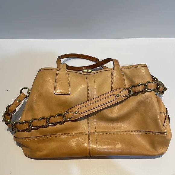 Coach 10th anniversary Hampton Tan all leather bag. - Picture 7 of 8